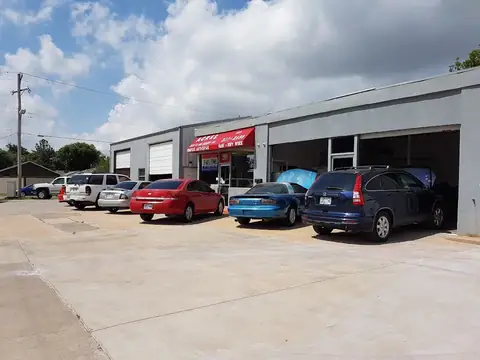 Acres Auto & Body LLC in Norman