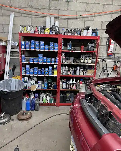 La Rotula Auto Services in Paterson