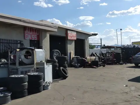 Fragozo Auto Glass in Phoenix
