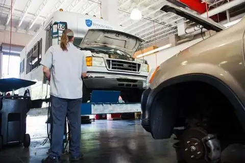 Kelly Clark Automotive Specialists in Phoenix