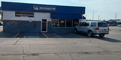 Knudsen's Tire Pros & Auto Service in Phoenix