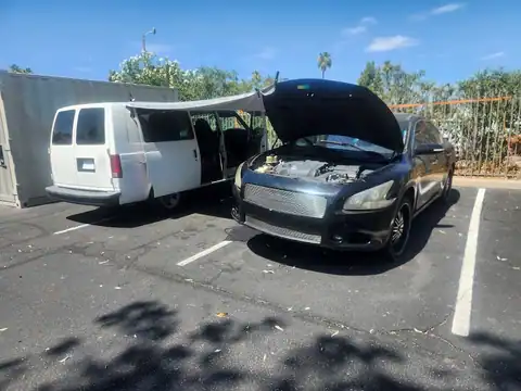 La reina mobile mechanic and roadside service in Phoenix