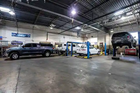 Roy's Auto in Phoenix