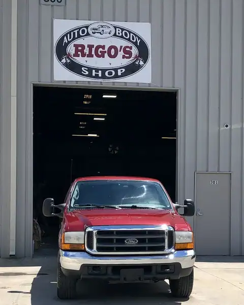 RIGOS AUTO BODY SHOP in Powder Springs
