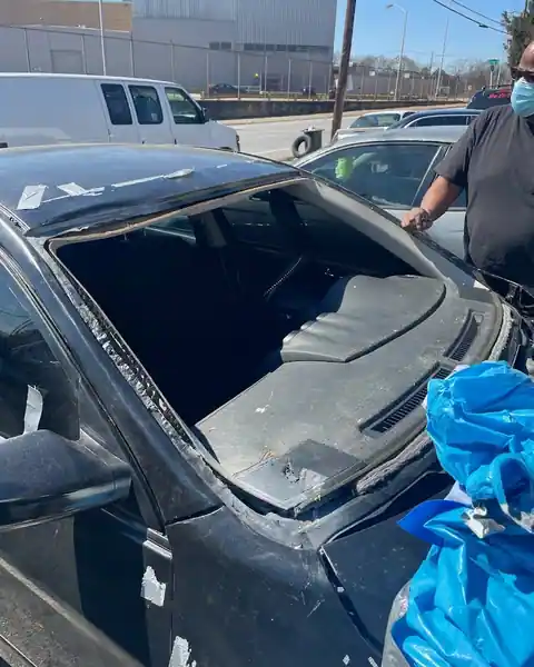 Signature Auto Glass in Powder Springs