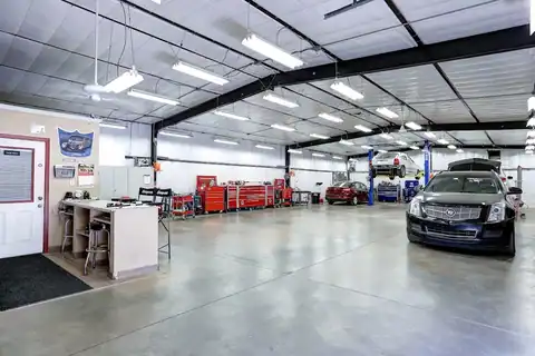 Genuine Collision Center in Queen Creek