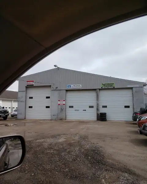 Tom Ross Automotive in Richwood
