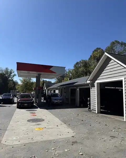 Limestone Service Station Inc in Ridgefield