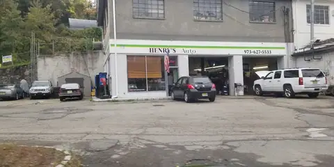Henry's Auto Service in Rockaway Township