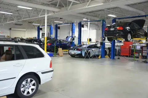 BIMMER'S SERVICE CENTER in Roswell