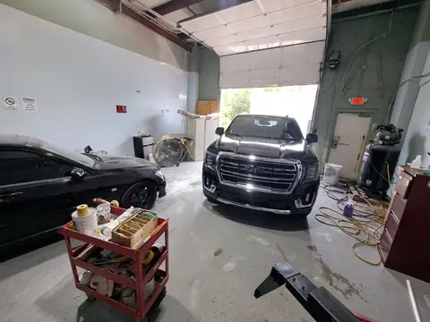 Mavi Collision Center in Roswell