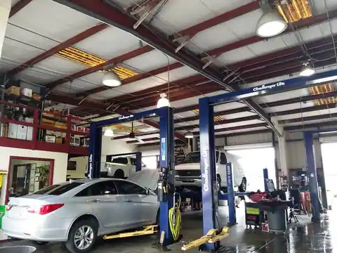 Automotive Service Garage in Sarasota