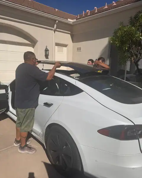 Lucid Auto Glass & RV in Scottsdale