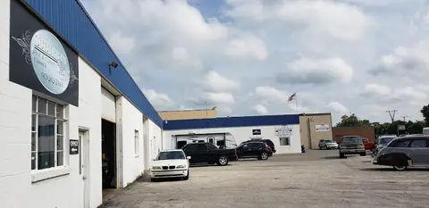 Suburban Rod & Custom Classics in Shawnee