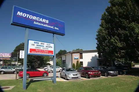 Motorcars International in Smyrna