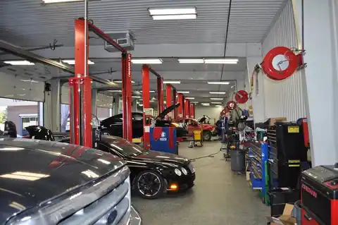 Town Center Automotive in Spring