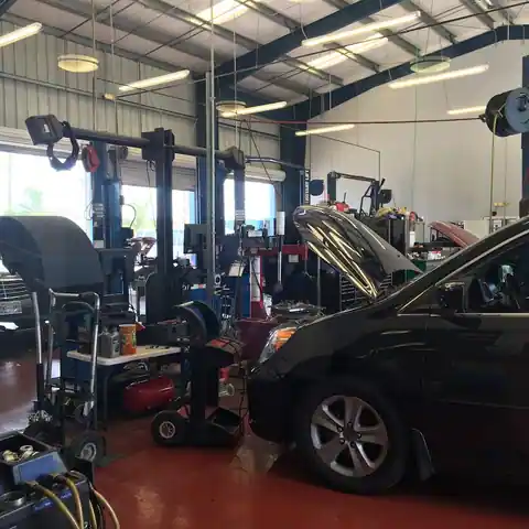 Shalom Auto and Body in Stafford