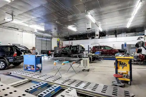 Campus Body Salon Ltd. (Collision Center) in Tempe