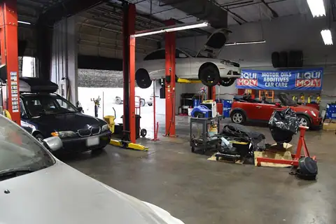 Mikes Motor Werks in Tempe