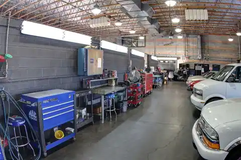 Salem Boys Auto in Tempe