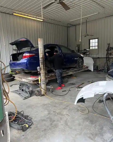 Gio’s Body Shop SUPERIOR AUTO REPAIR in Villa Rica