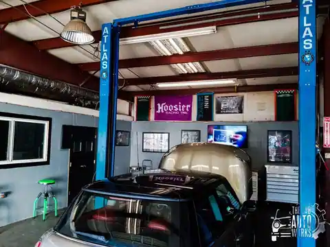 Lab Autoworks in Woodstock