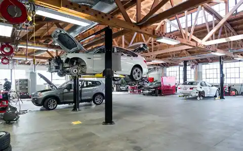 Pacific Collision Center in Glendale