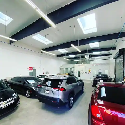 Crown Coachworks Auto Body & Paint in Los Angeles