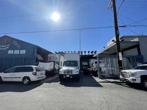 Universal Truck Repair in Los Angeles