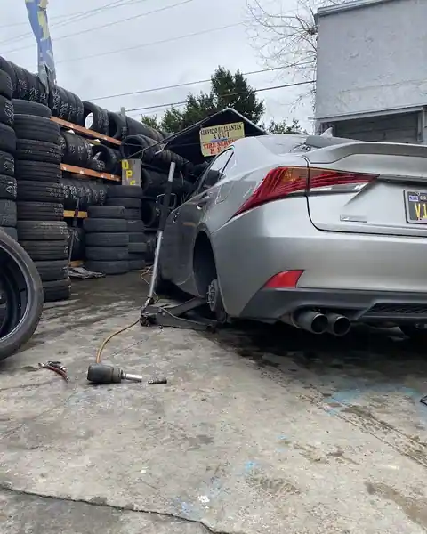 Vic Auto Repair and Body in Los Angeles