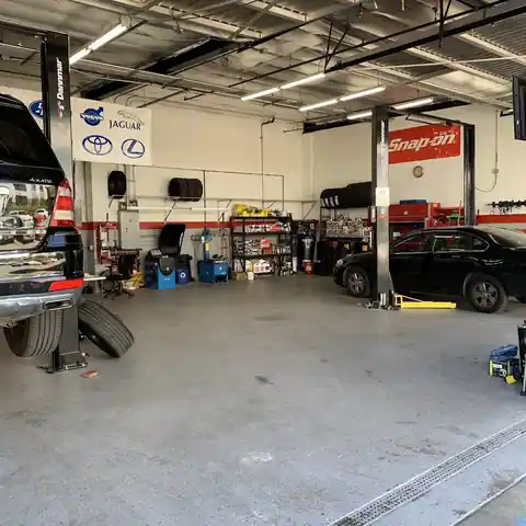 No limit auto clinic. INC. in Van Nuys