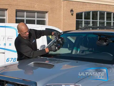 Ultimate Auto Glass & Electronics in Van Nuys